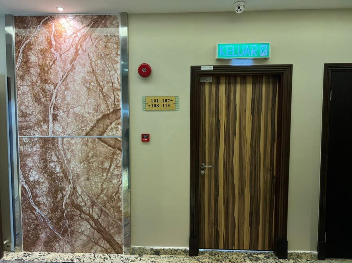 Nova Hotel Miri Eksteriør bilde