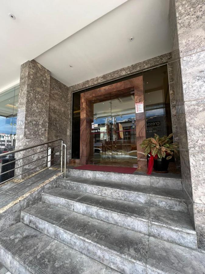 Nova Hotel Miri Eksteriør bilde