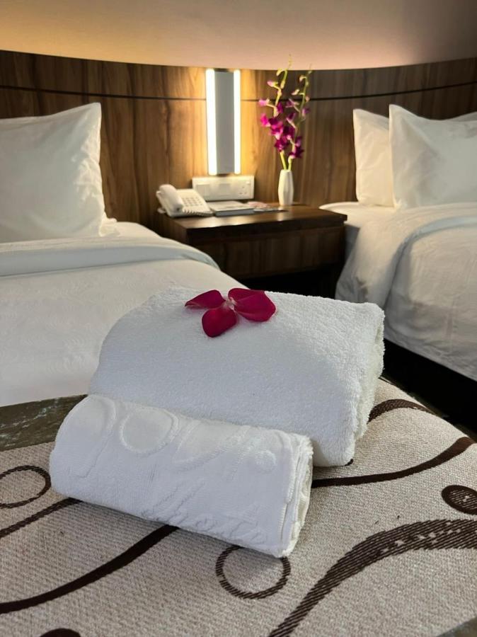 Nova Hotel Miri Eksteriør bilde